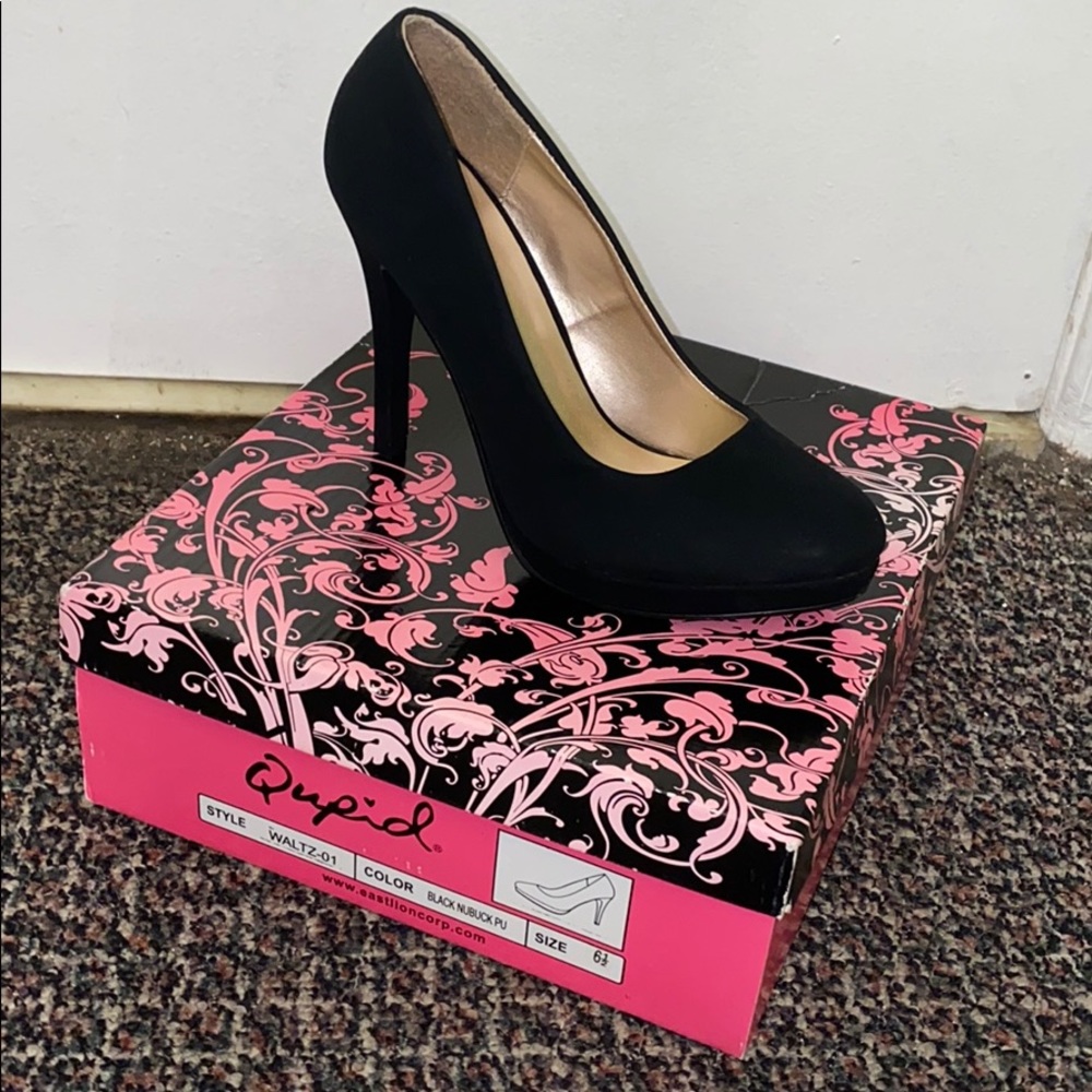 Black heels